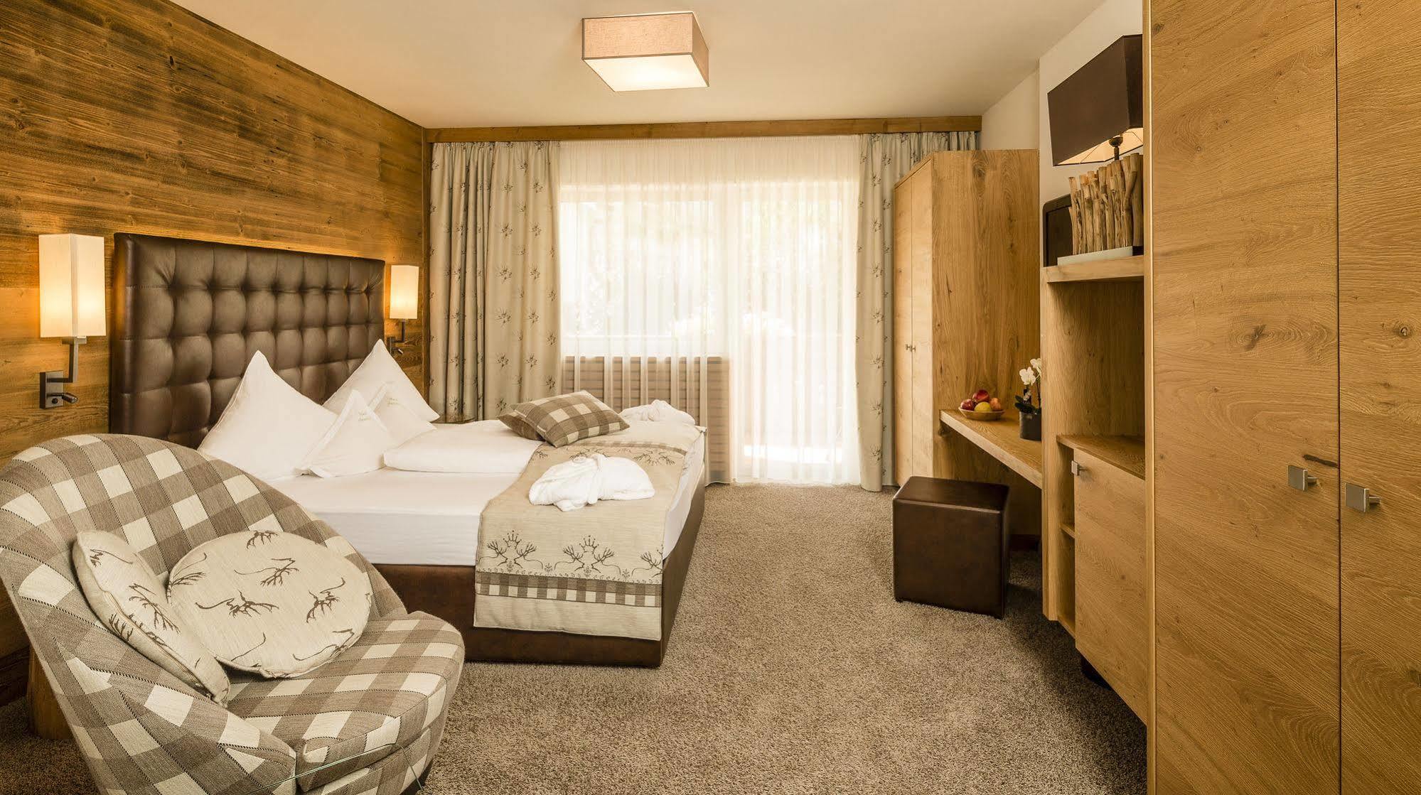 לאצ'ס Dolcevita Hotel Jagdhof מראה חיצוני תמונה
